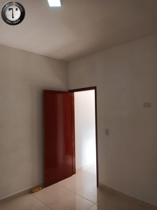 Casa à venda com 2 quartos, 55m² - Foto 13