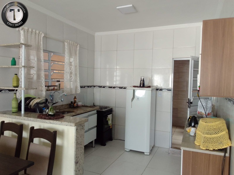 Casa à venda com 2 quartos, 66m² - Foto 12