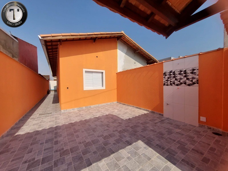 Casa à venda com 2 quartos, 60m² - Foto 2