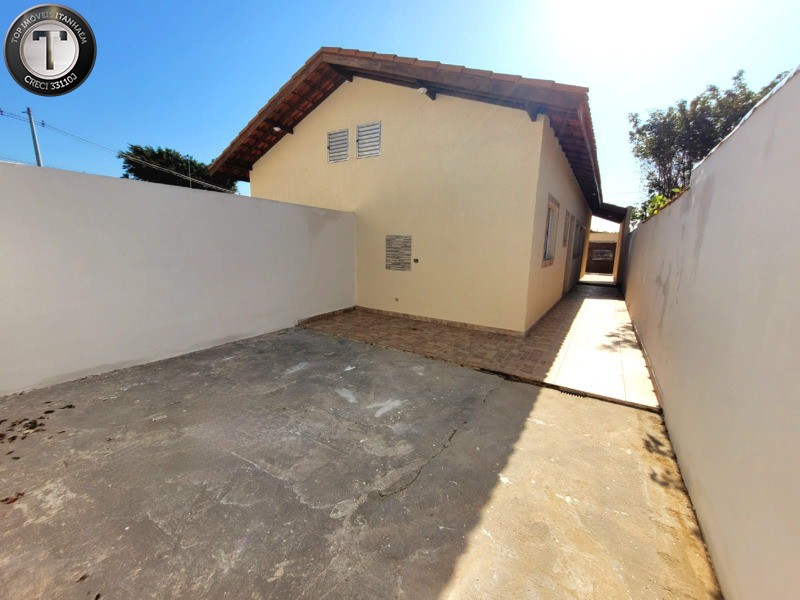 Casa à venda com 2 quartos, 63m² - Foto 1