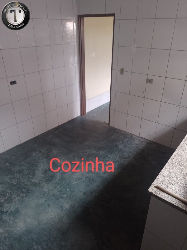 Casa à venda com 2 quartos, 45m² - Foto 8