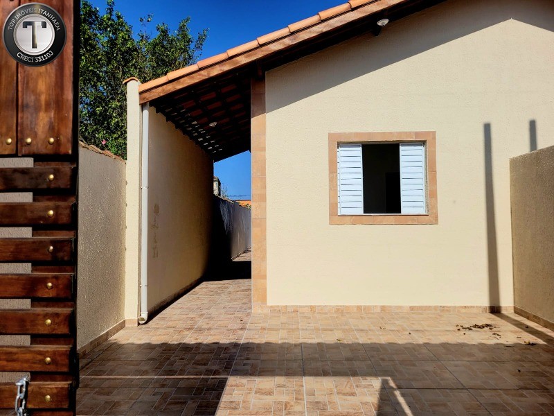 Casa à venda com 2 quartos, 63m² - Foto 4