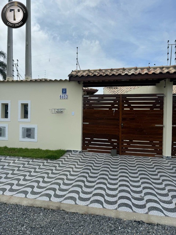 Casa à venda com 2 quartos, 65m² - Foto 2