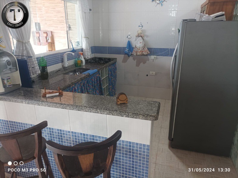 Casa à venda com 3 quartos, 220m² - Foto 15