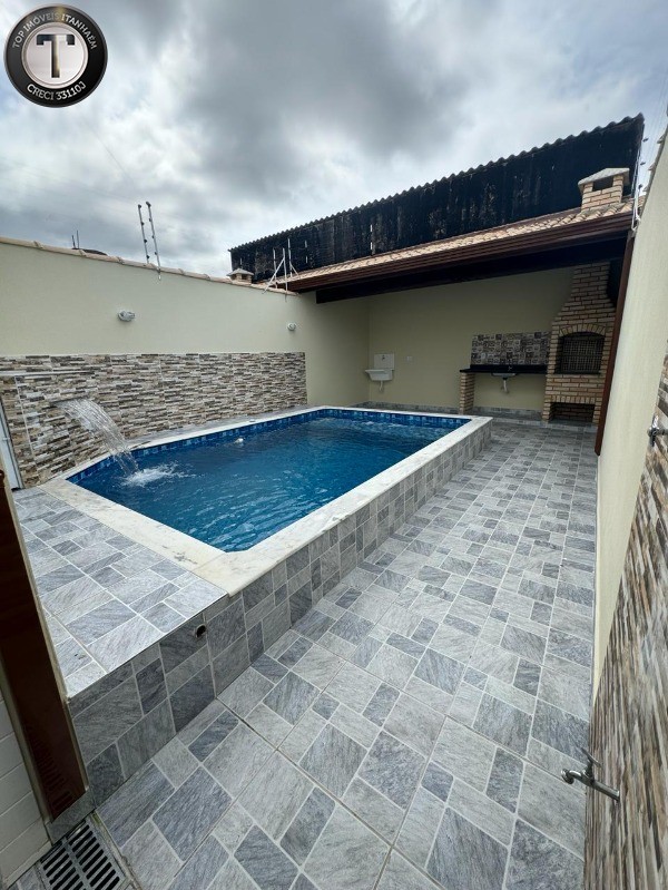 Casa à venda com 2 quartos, 65m² - Foto 5