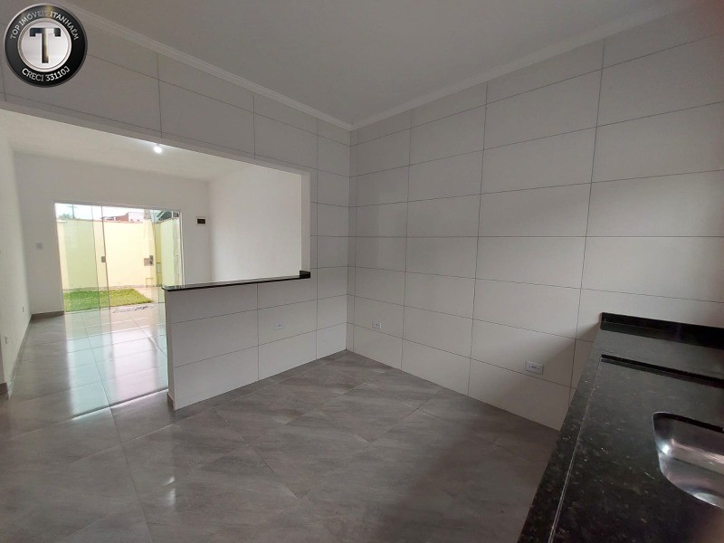 Casa à venda com 2 quartos, 50m² - Foto 18