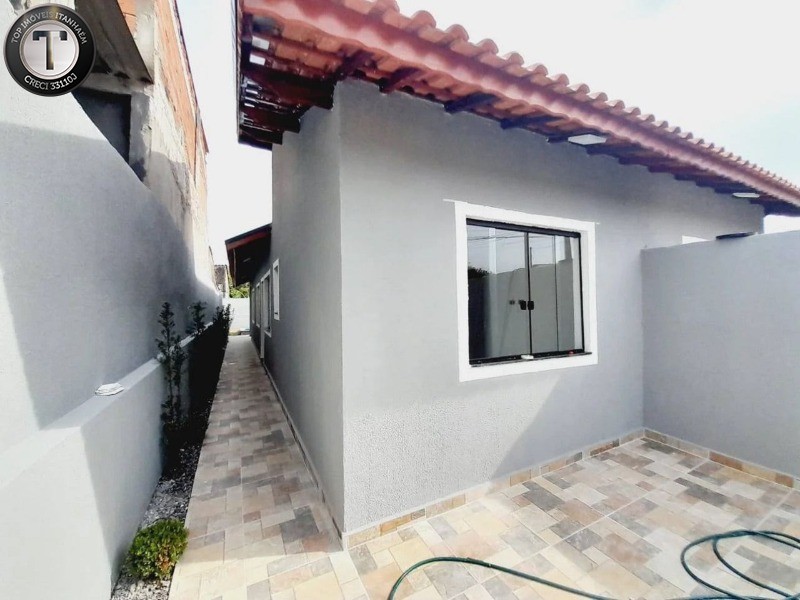 Casa à venda com 2 quartos, 65m² - Foto 2