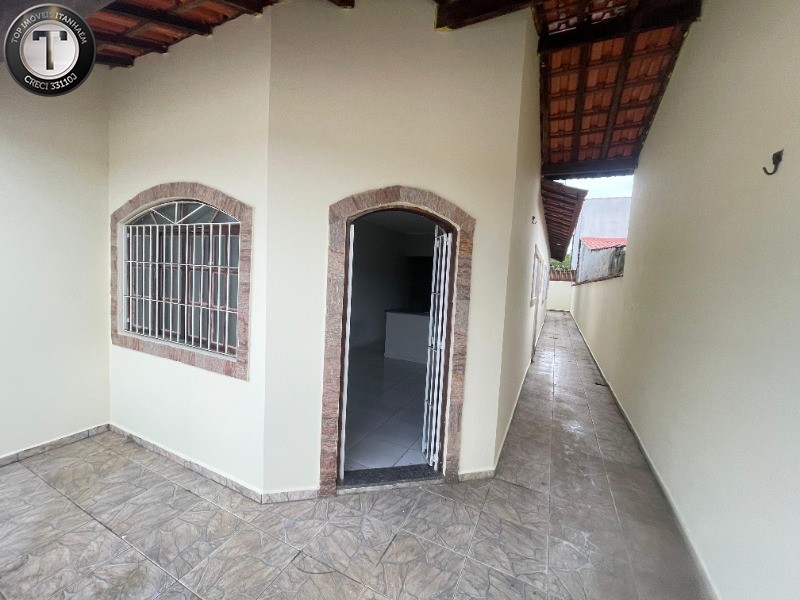 Casa à venda com 2 quartos, 65m² - Foto 1