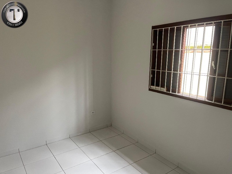 Casa à venda com 2 quartos, 65m² - Foto 4