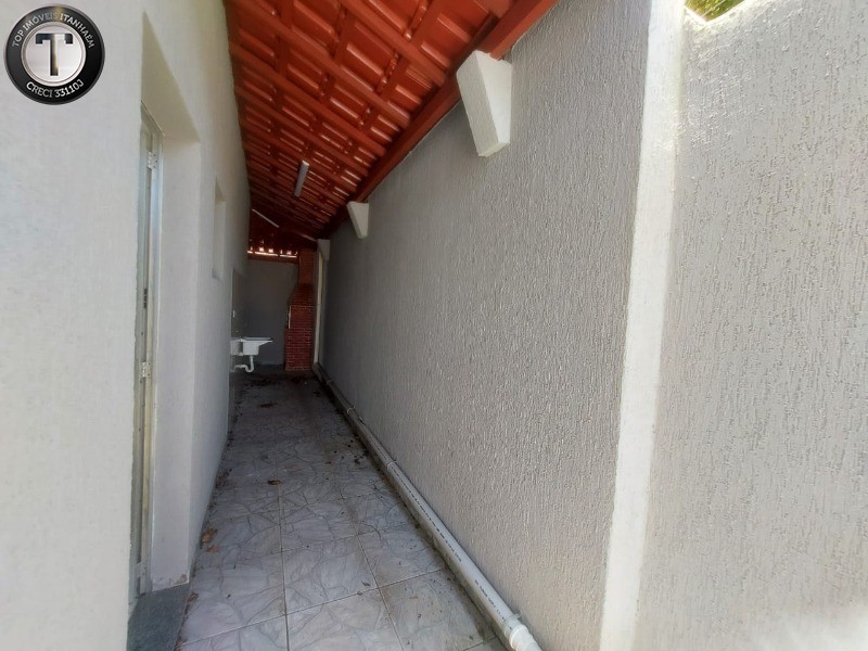 Casa à venda com 2 quartos, 60m² - Foto 8