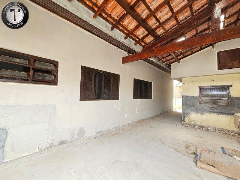 Casa à venda com 4 quartos, 200m² - Foto 3