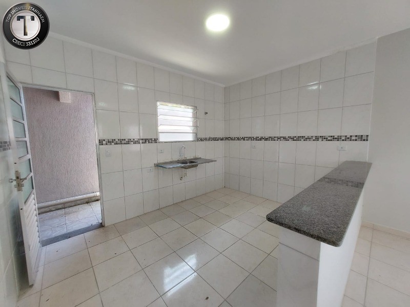 Casa à venda com 2 quartos, 60m² - Foto 18