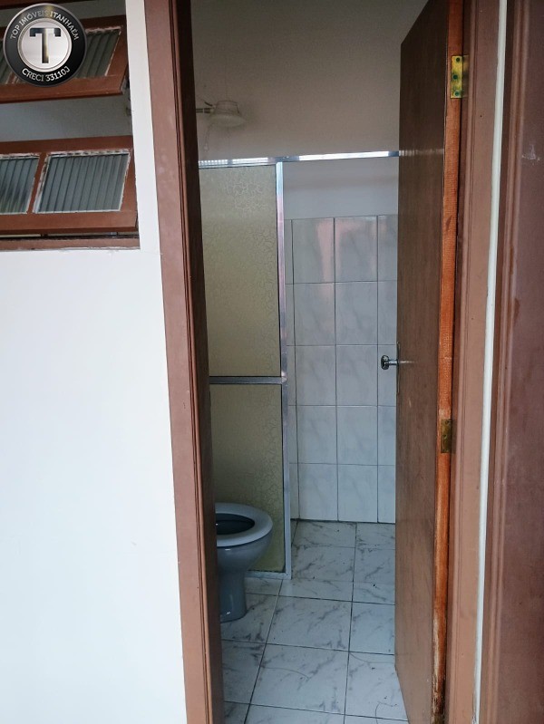 Casa para alugar com 9 quartos, 200m² - Foto 8