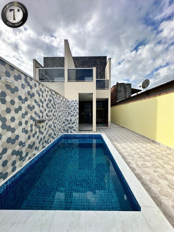 Casa à venda com 2 quartos, 93m² - Foto 1