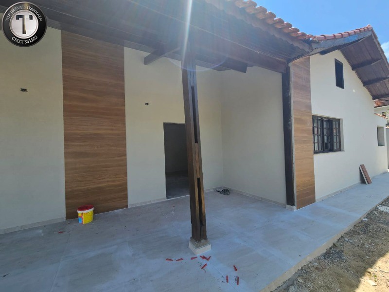 Casa à venda com 4 quartos, 200m² - Foto 4