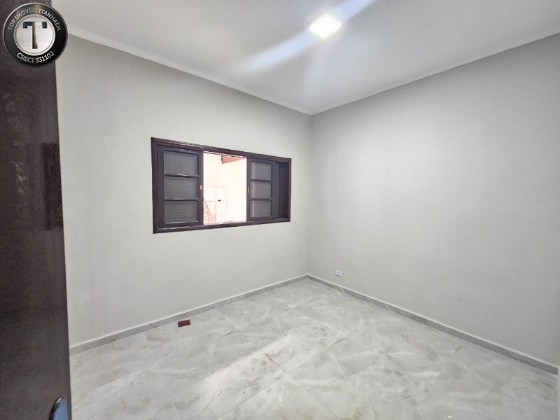 Casa à venda com 4 quartos, 200m² - Foto 25