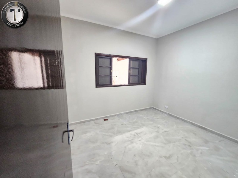 Casa à venda com 4 quartos, 200m² - Foto 22