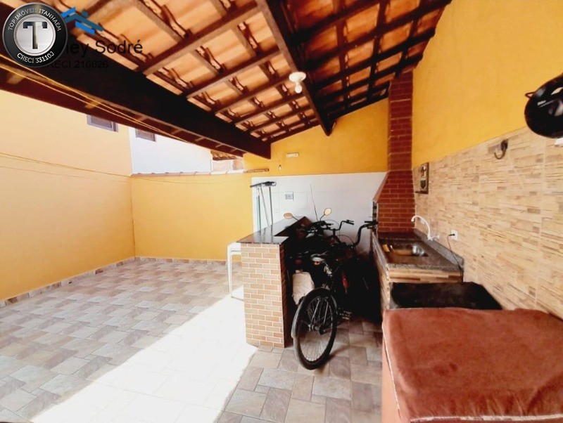 Casa à venda com 2 quartos, 60m² - Foto 5