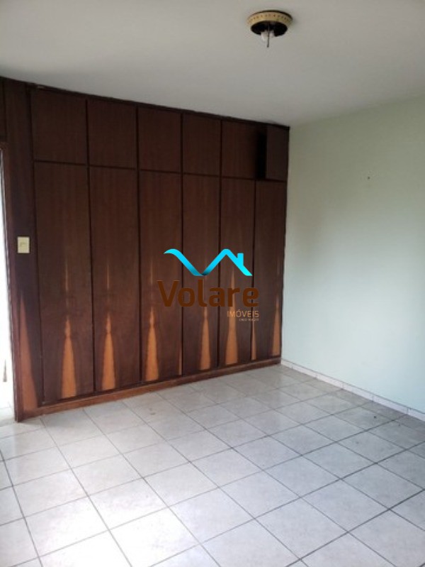 Casa à venda com 4 quartos, 318m² - Foto 4