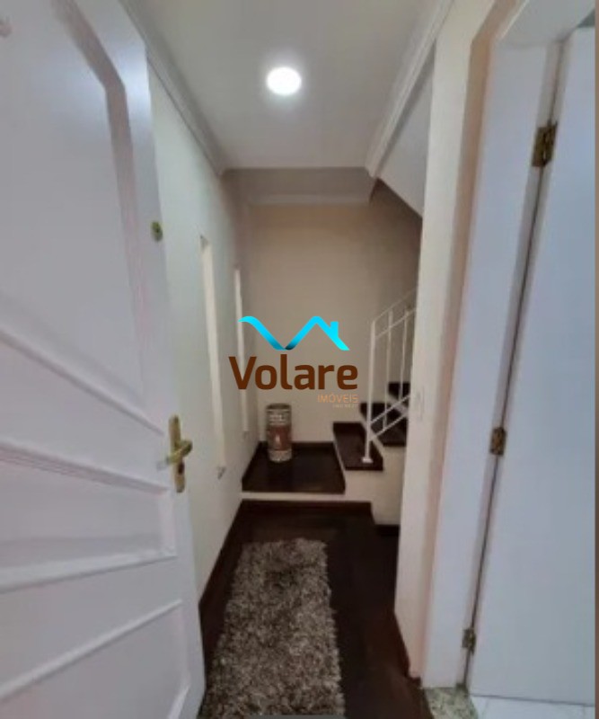 Casa à venda com 4 quartos, 200m² - Foto 4