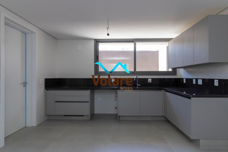 Casa à venda e aluguel com 4 quartos, 371m² - Foto 11