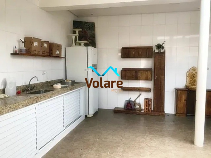 Casa à venda com 4 quartos, 300m² - Foto 12