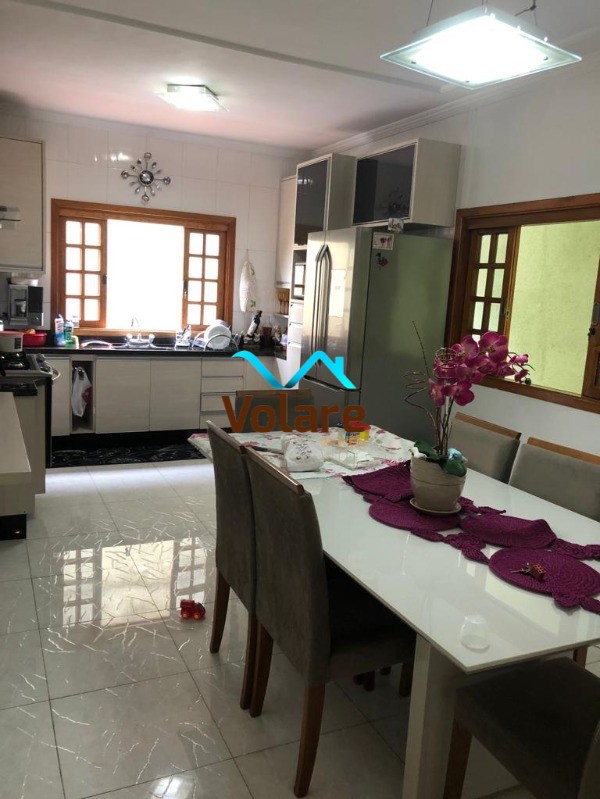 Casa à venda com 4 quartos, 300m² - Foto 4