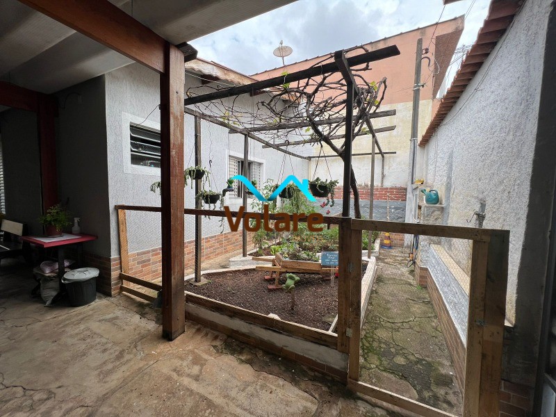 Casa à venda com 3 quartos, 251m² - Foto 25