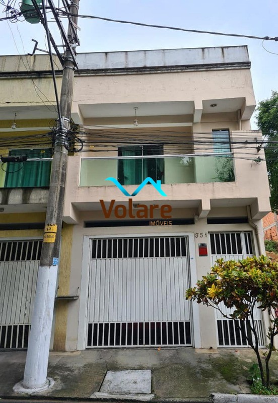 Casa à venda com 3 quartos, 158m² - Foto 1