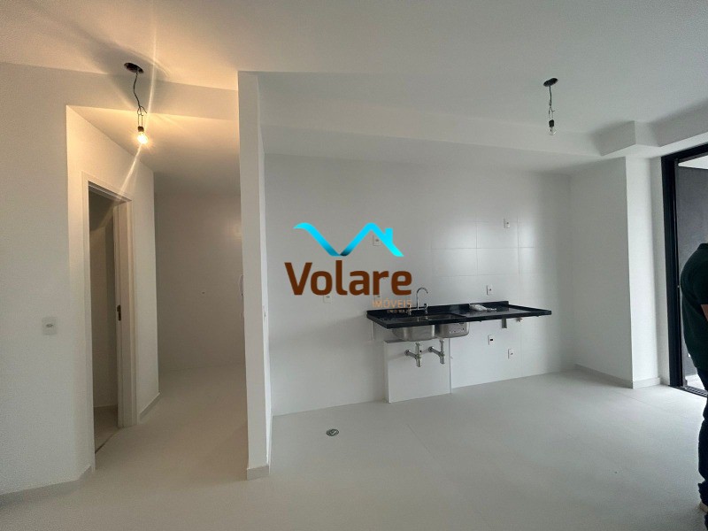 Apartamento à venda com 3 quartos, 126m² - Foto 2