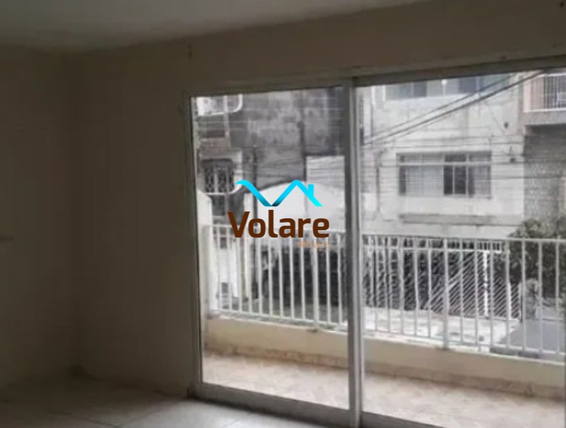 Casa à venda com 4 quartos, 197m² - Foto 2