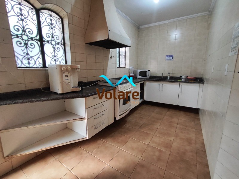 Casa à venda e aluguel com 5 quartos, 500m² - Foto 9