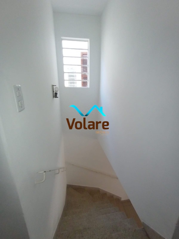 Casa à venda com 3 quartos, 178m² - Foto 8