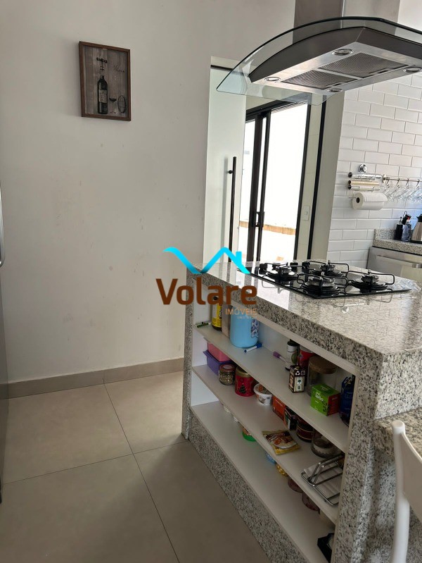 Casa à venda com 3 quartos, 330m² - Foto 9