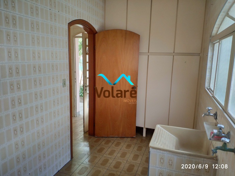 Casa à venda com 3 quartos, 270m² - Foto 9