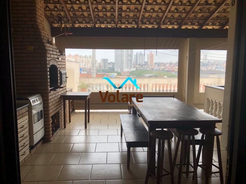 Casa à venda com 3 quartos, 200m² - Foto 1