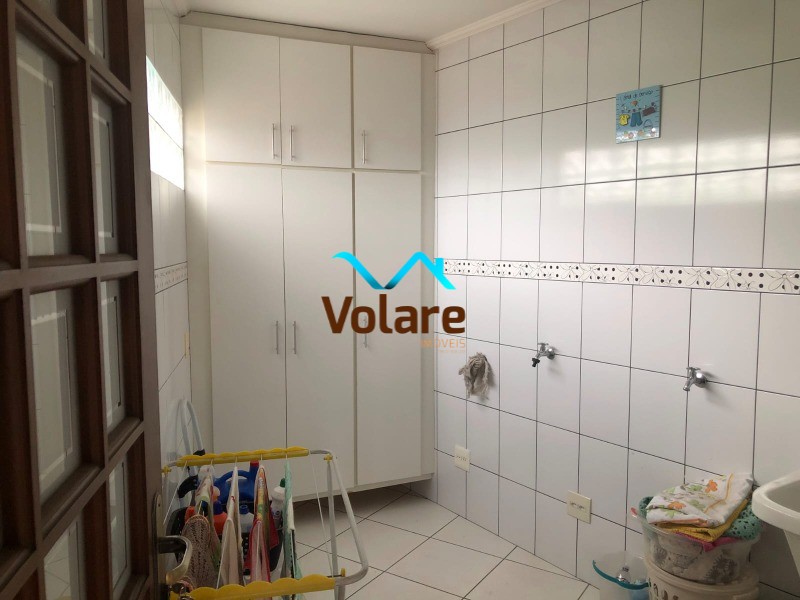 Casa à venda com 3 quartos, 200m² - Foto 12