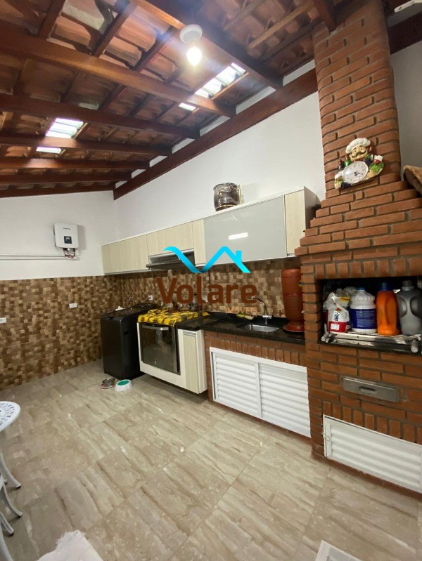 Casa à venda com 3 quartos, 228m² - Foto 6