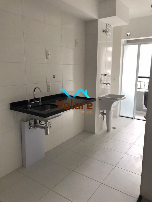 Apartamento à venda com 2 quartos, 67m² - Foto 4