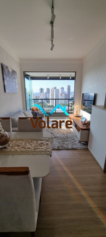 Apartamento à venda com 2 quartos, 61m² - Foto 1