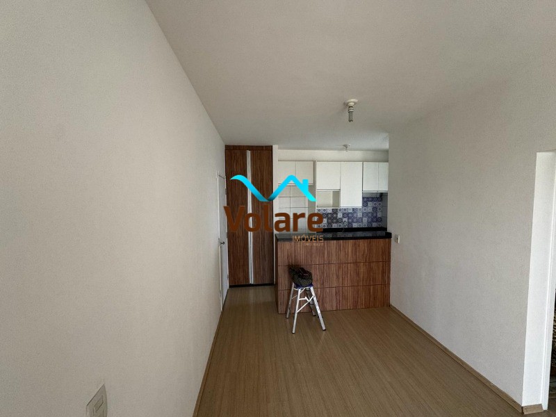 Apartamento à venda com 3 quartos, 65m² - Foto 2