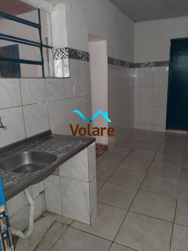 Casa à venda com 6 quartos, 220m² - Foto 13