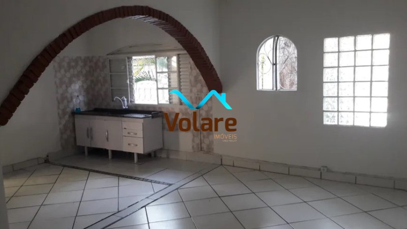 Casa à venda com 5 quartos, 192m² - Foto 4