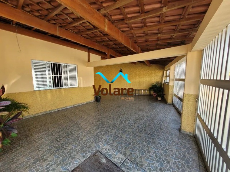 Casa à venda com 4 quartos, 130m² - Foto 1