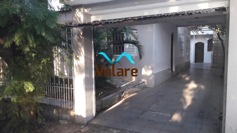 Casa à venda com 5 quartos, 192m² - Foto 1