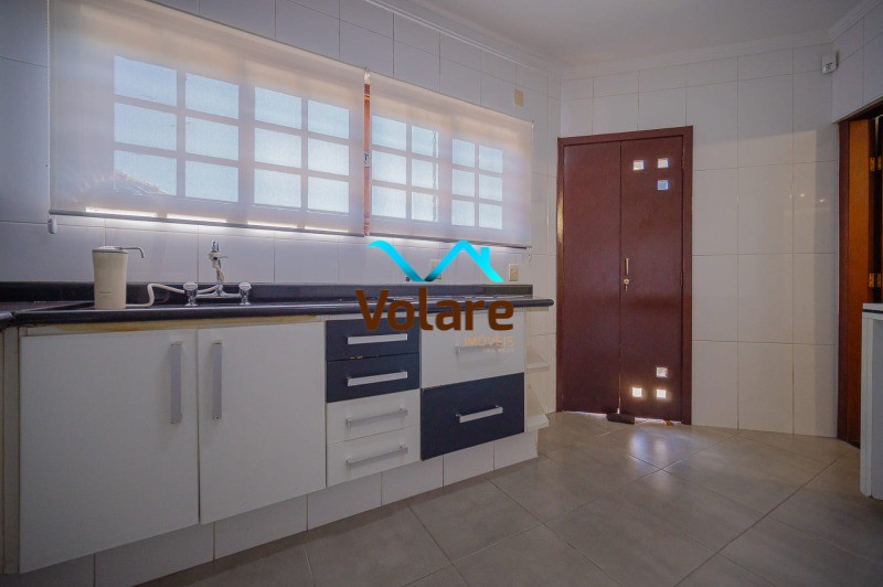 Casa à venda com 3 quartos, 385m² - Foto 16