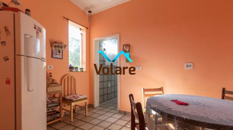 Casa à venda com 6 quartos, 250m² - Foto 10