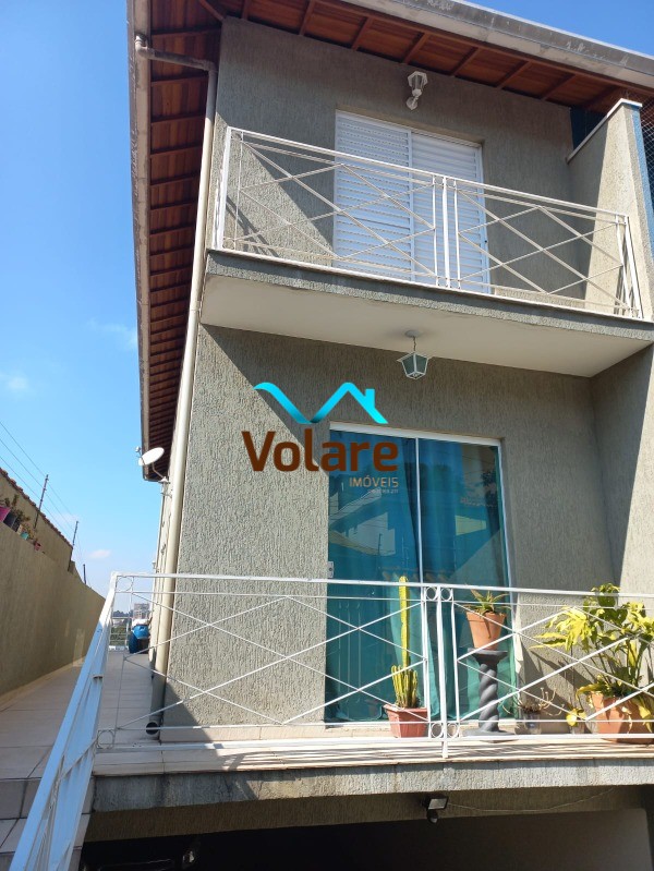 Casa à venda com 3 quartos, 205m² - Foto 1