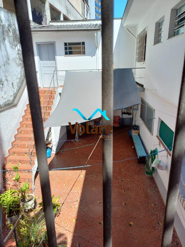 Casa à venda com 3 quartos, 241m² - Foto 8