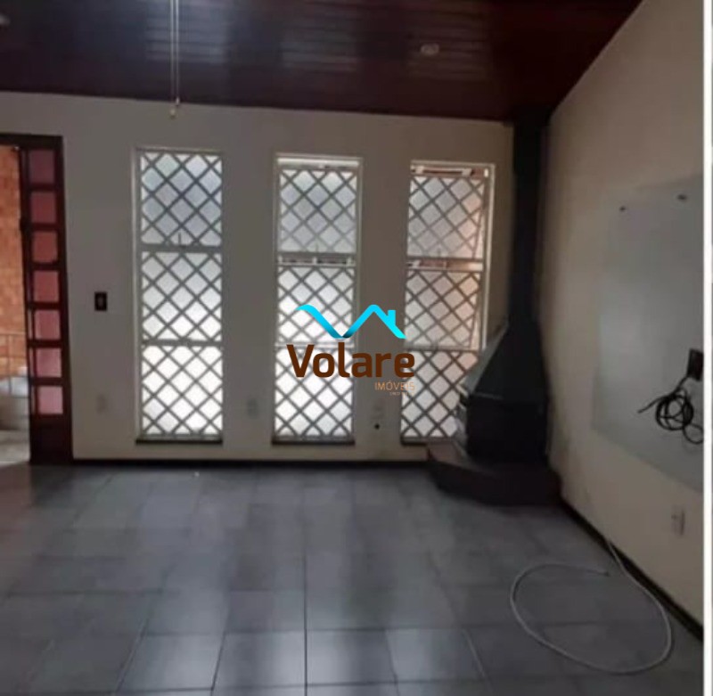 Casa à venda com 4 quartos, 137m² - Foto 4